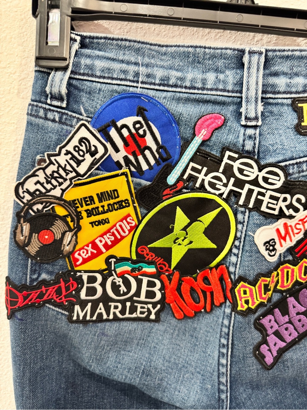 7 For All Mankind Blue High-Waist Flared Women’s Jeans with Custom Patch Detail - Picture 7 of 9